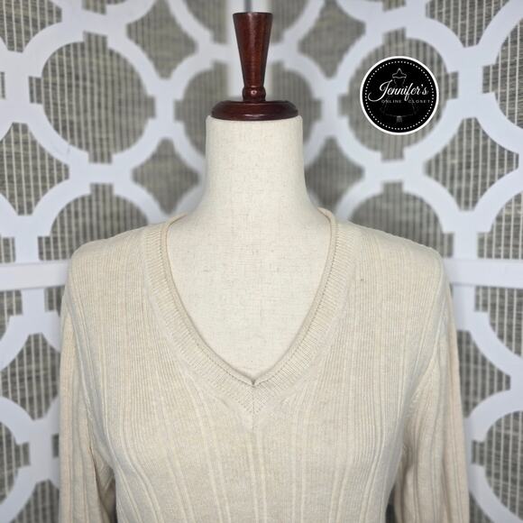 Jeanne Pierre Beige V Neck Long Sleeve Pullover Sweater Size Large - Picture 3 of 9